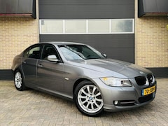 BMW 3-serie - 318i LCI High Executive|Automaat|Leer|Cruis|Navi