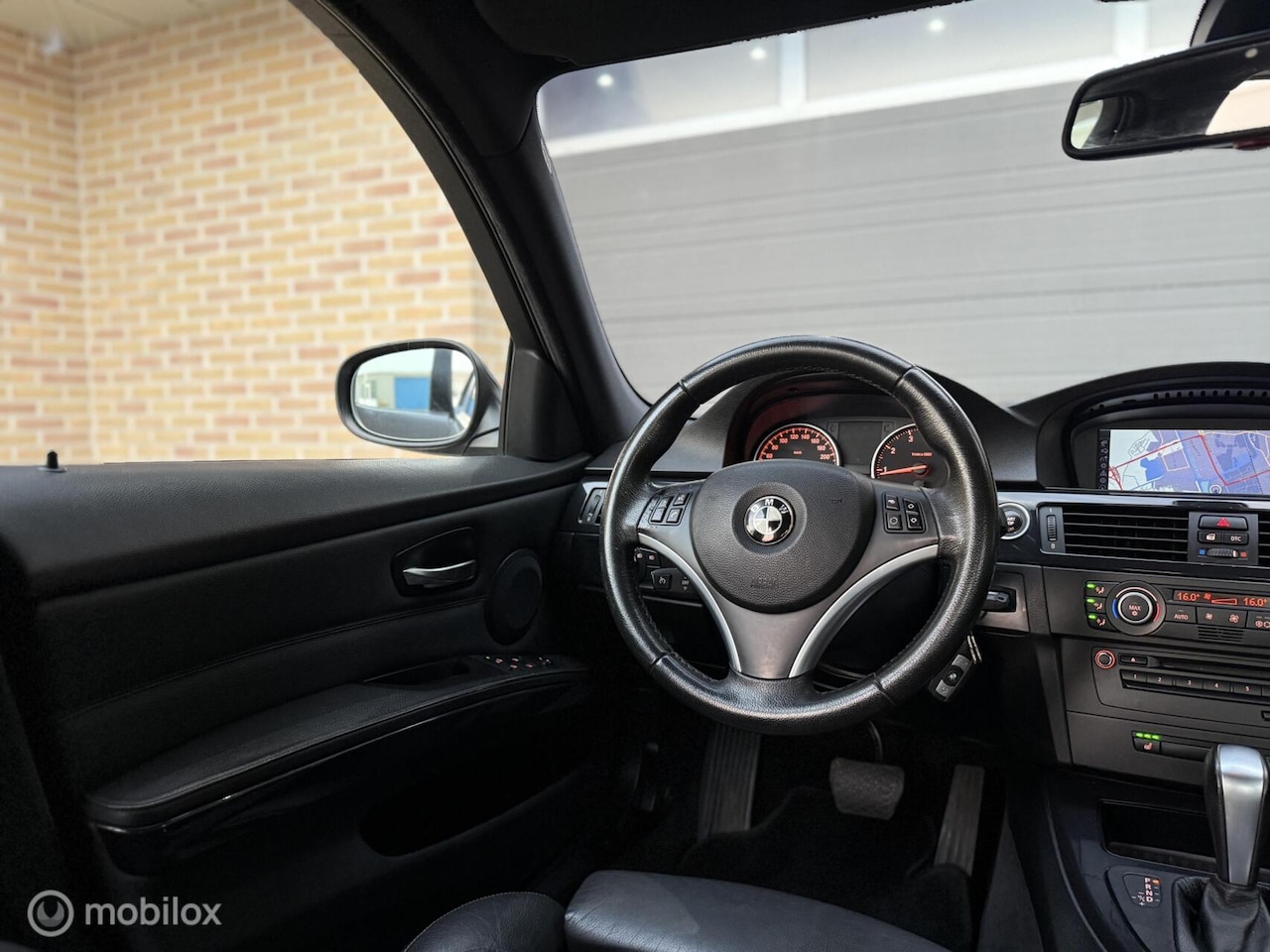 BMW 3-serie - 318i LCI High Executive|Automaat|Leer|Cruis|Navi - AutoWereld.nl
