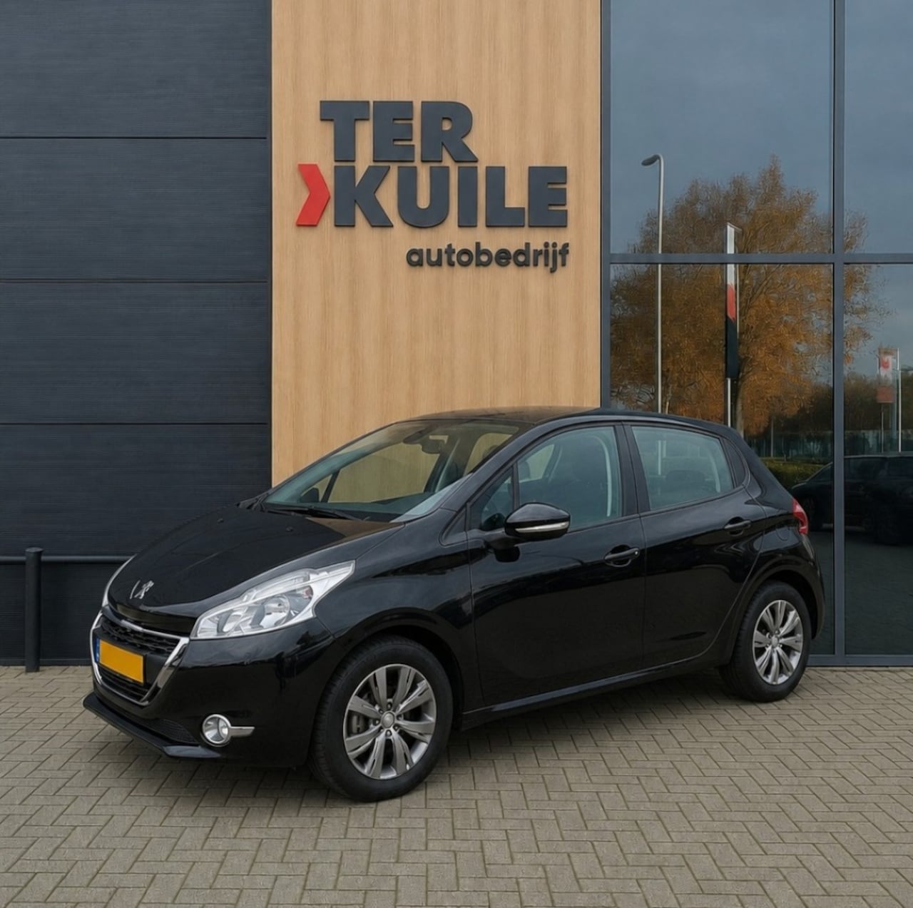 Peugeot 208 - 1.2 E-VTI ENVY 2014 Full pack! - AutoWereld.nl