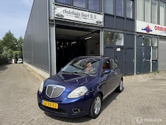 Lancia Y(psilon) - Ypsilon 1.4-16V Oro Automaat Airco APK NAP Logisch