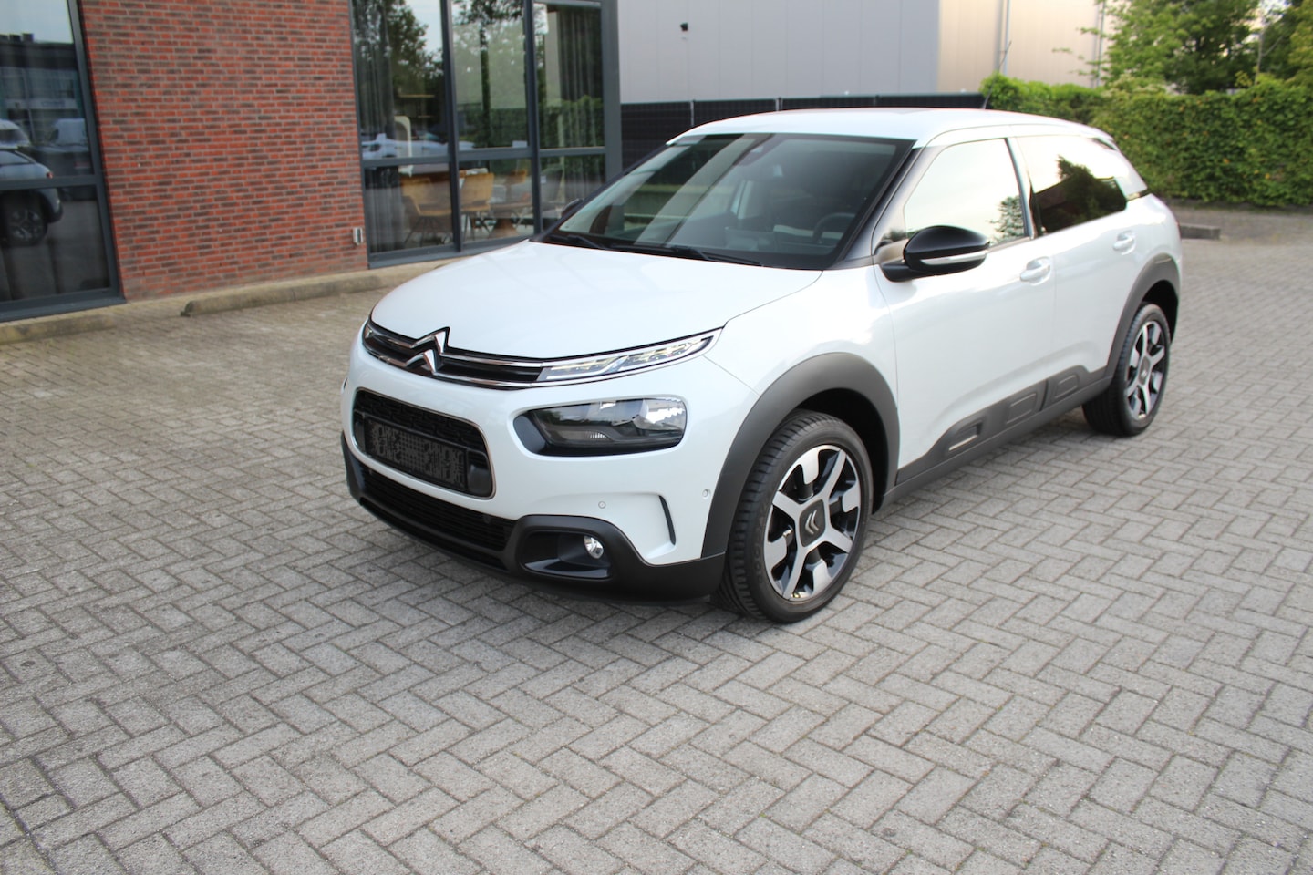 Citroën C4 Cactus - 1.2 PT Shine 130 PK Automaat EAT6 Clima-Cruise-Navi-Dodehoek Detectie - AutoWereld.nl