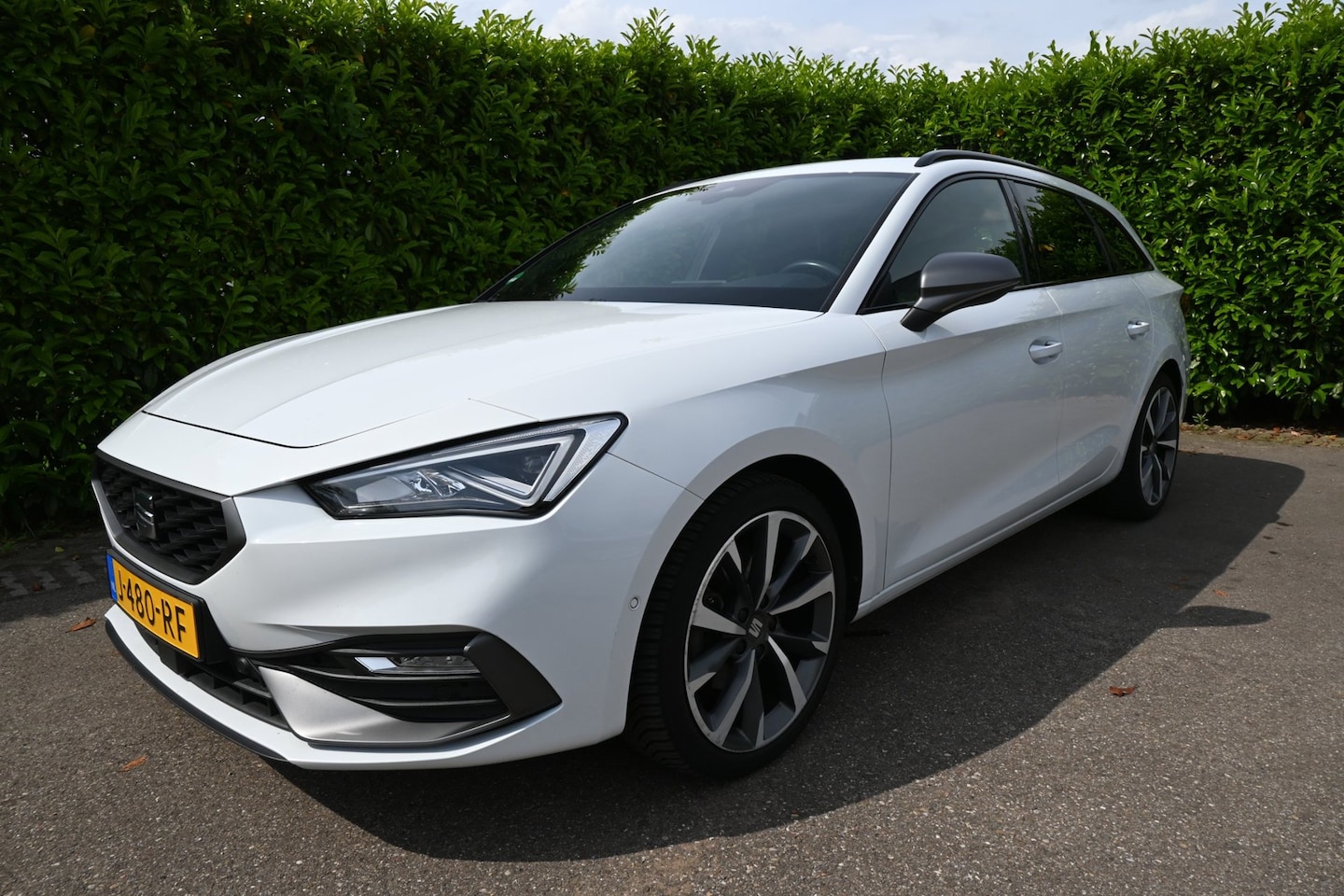 SEAT Leon Sportstourer - 1.5 TSI FR Launch Edition. Origineel Nederlandse auto met NAP. - AutoWereld.nl
