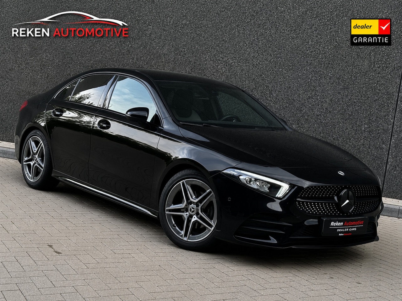 Mercedes-Benz A-klasse - 200 AMG limo Edition Leer Nightpakket MBUX RFK SHZG - AutoWereld.nl