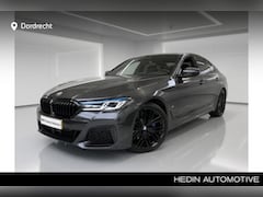 BMW 5-serie - 530i High Exec. | M-Sport | KeyLess | Pano Dak | Trekhaak | Comf Stoelen | Shadow Line | H