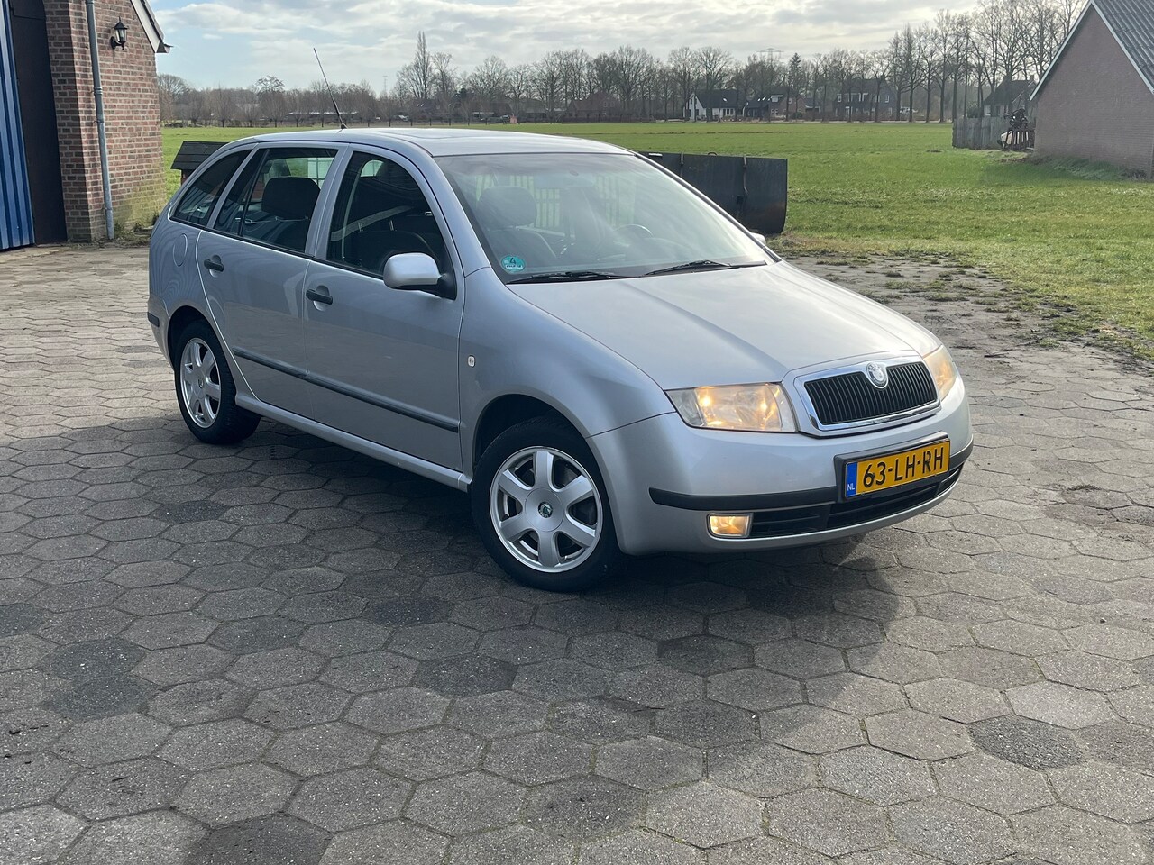 Skoda Fabia Combi - 2.0 Elegance+