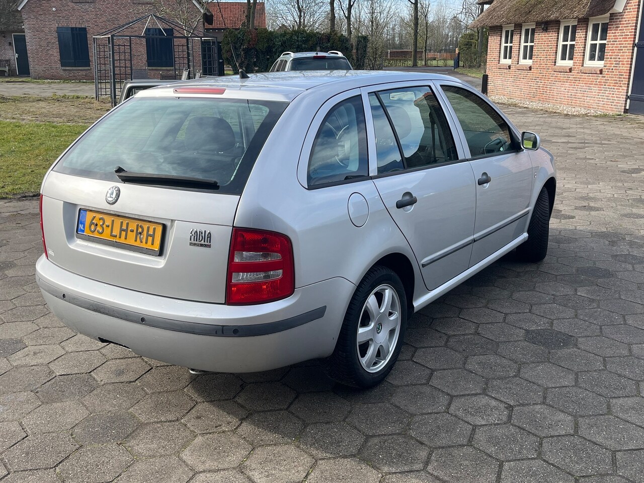 Skoda Fabia Combi - 2.0 Elegance+