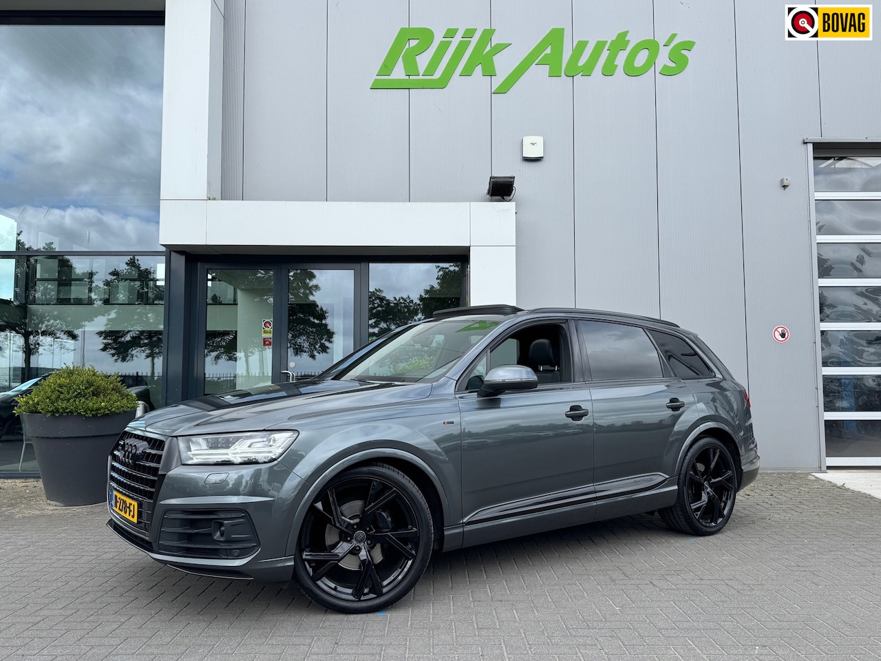 Audi Q7 - 3.0 TDI S-Line * Pano * 22 inch * Trekhaak - AutoWereld.nl