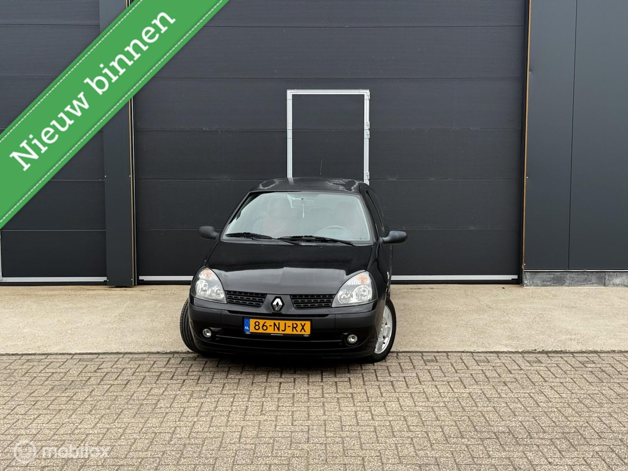 Renault Clio - 1.2-16V Authentique 1.2-16V Authentique - AutoWereld.nl