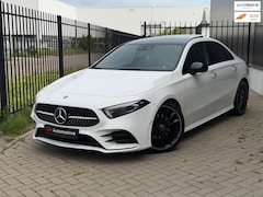 Mercedes-Benz A-klasse - 200 AMG Night Pano Ambient Burmeister Memory Camera Multibeam