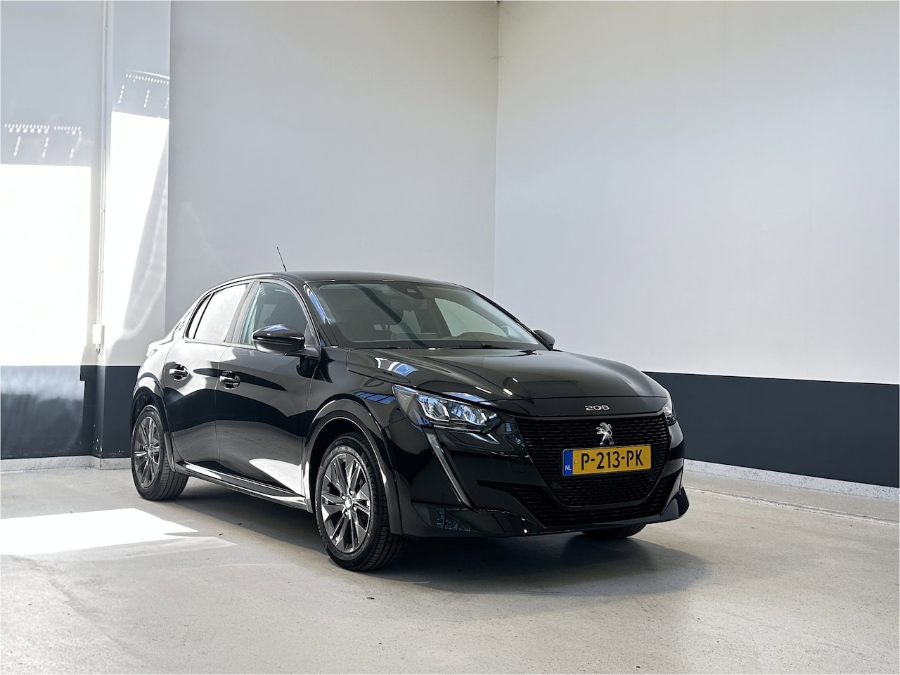 Peugeot e-208 - EV Active Pack 50 kWh | NL | 1 Eig | SDH % Apple Carplay/ Android Auto | PDC | - AutoWereld.nl
