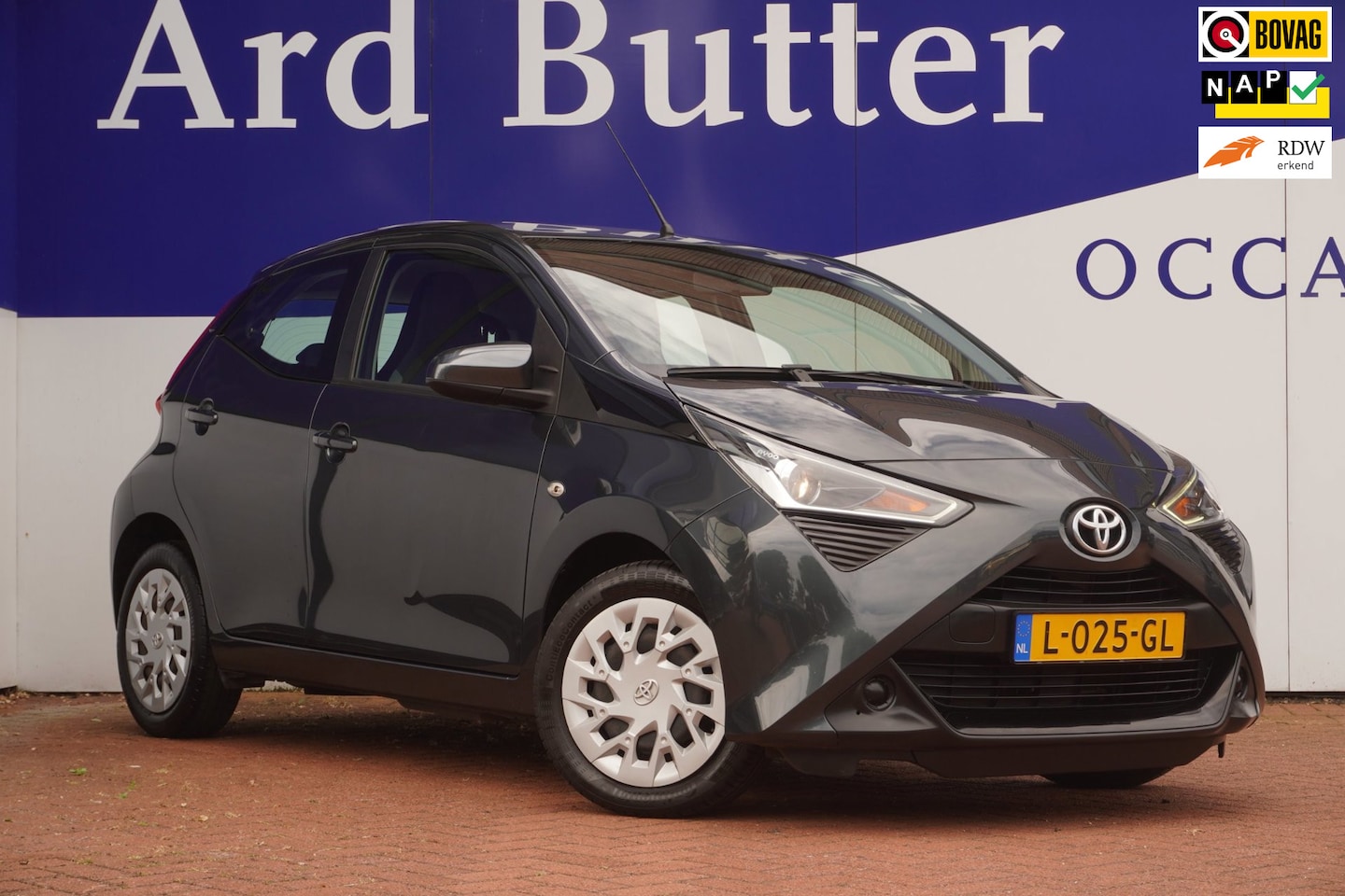 Toyota Aygo - 1.0 VVT-i x-play+Airco+Apple-careplay+camera+elek-pakket = ORIG/NL = TOP !! - AutoWereld.nl