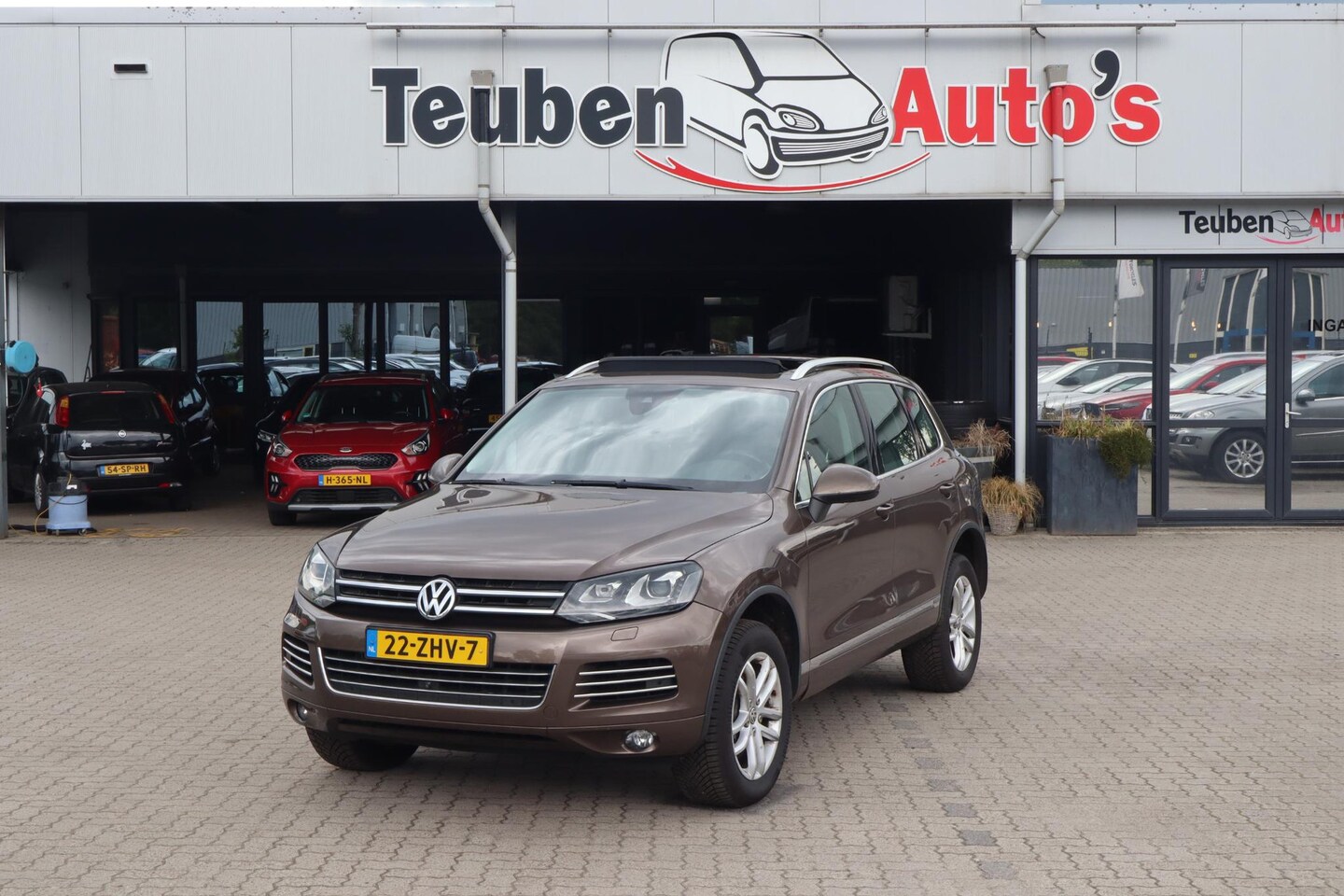 Volkswagen Touareg - 3.0 TSI Hybrid Highline | trekhaak | Panoramadak | Luchtvering | Lederenbekleding | - AutoWereld.nl