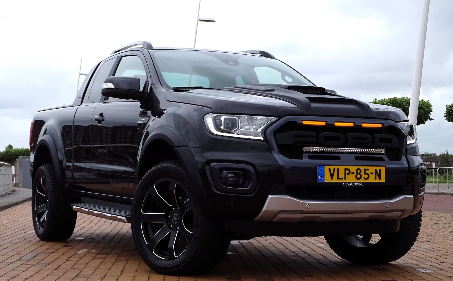 Ford Ranger - 2.0 Biturbo 210pk Aut Wildtrak 117389km 20 inch - AutoWereld.nl