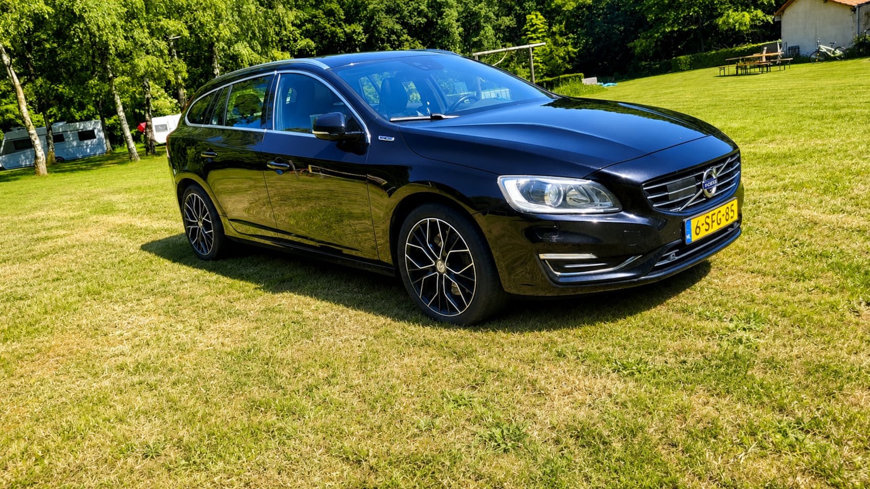 Volvo V60 - 2.4 D6 AWD Plug-In Hybrid Summum - AutoWereld.nl
