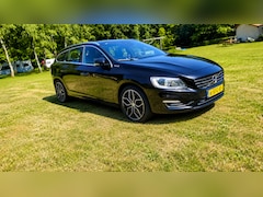 Volvo V60 - 2.4 D6 AWD Plug-In Hybrid Summum