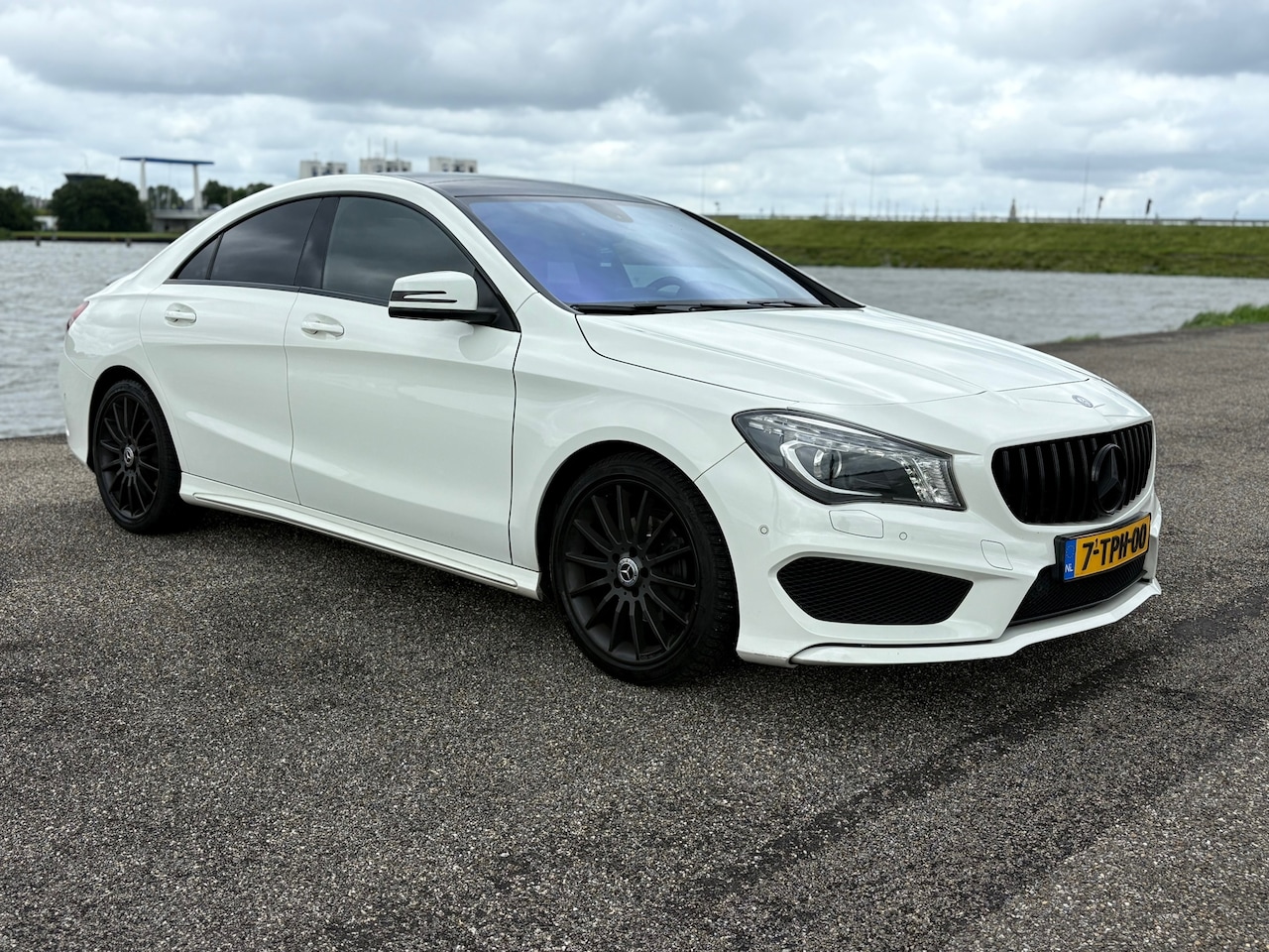Mercedes-Benz CLA-Klasse - 200 Ambition/Pano/Ecc/Amg/Dealer auto - AutoWereld.nl