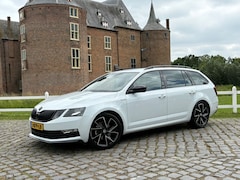 Skoda Octavia Combi - 1.5 TSI SportLine Carplay NAVI Sfeerverlichting