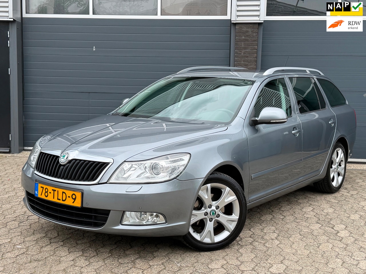 Skoda Octavia Combi - 1.2 TSI Elegance Business Line|XENON|CLIMA|CRUISE|NAVI|NAP - AutoWereld.nl