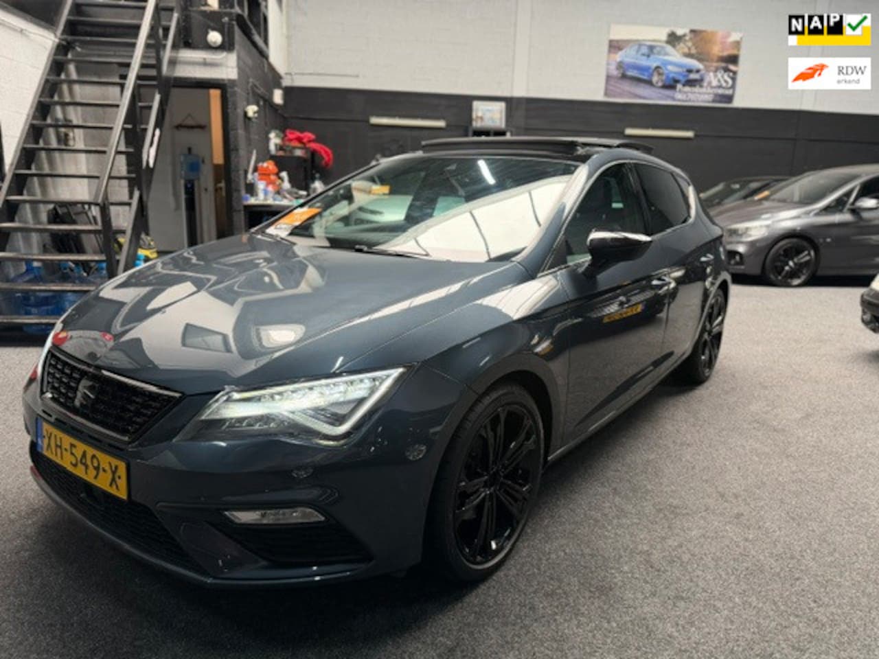SEAT Leon - 1.5 TSI FR Business Intense/Pano - AutoWereld.nl