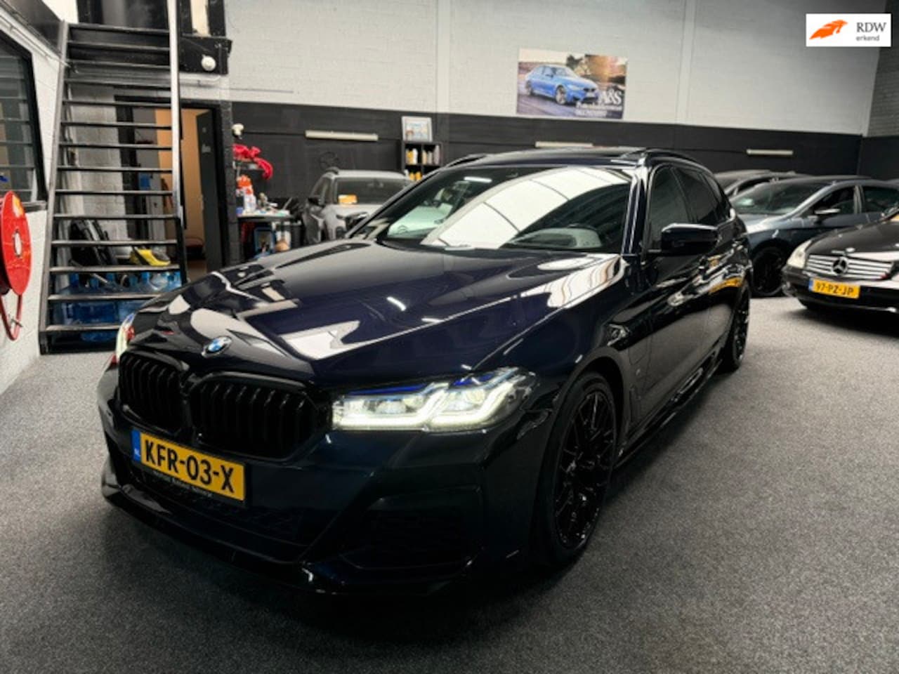 BMW 5-serie Touring - 530e Business Edition Plus/VOL OPTIES!! - AutoWereld.nl
