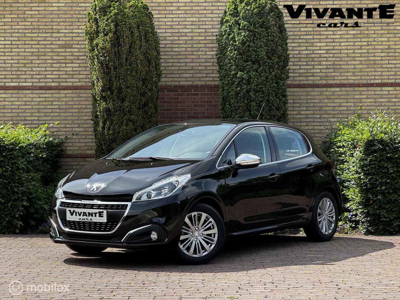 Peugeot 208 - 1.2 PureTech Allure AUT 1e Eig*Dealer.O.H.*Carplay - AutoWereld.nl