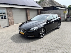 Volvo V40 - 1.6 T3 Momentum Nav. Cr.Control PDC