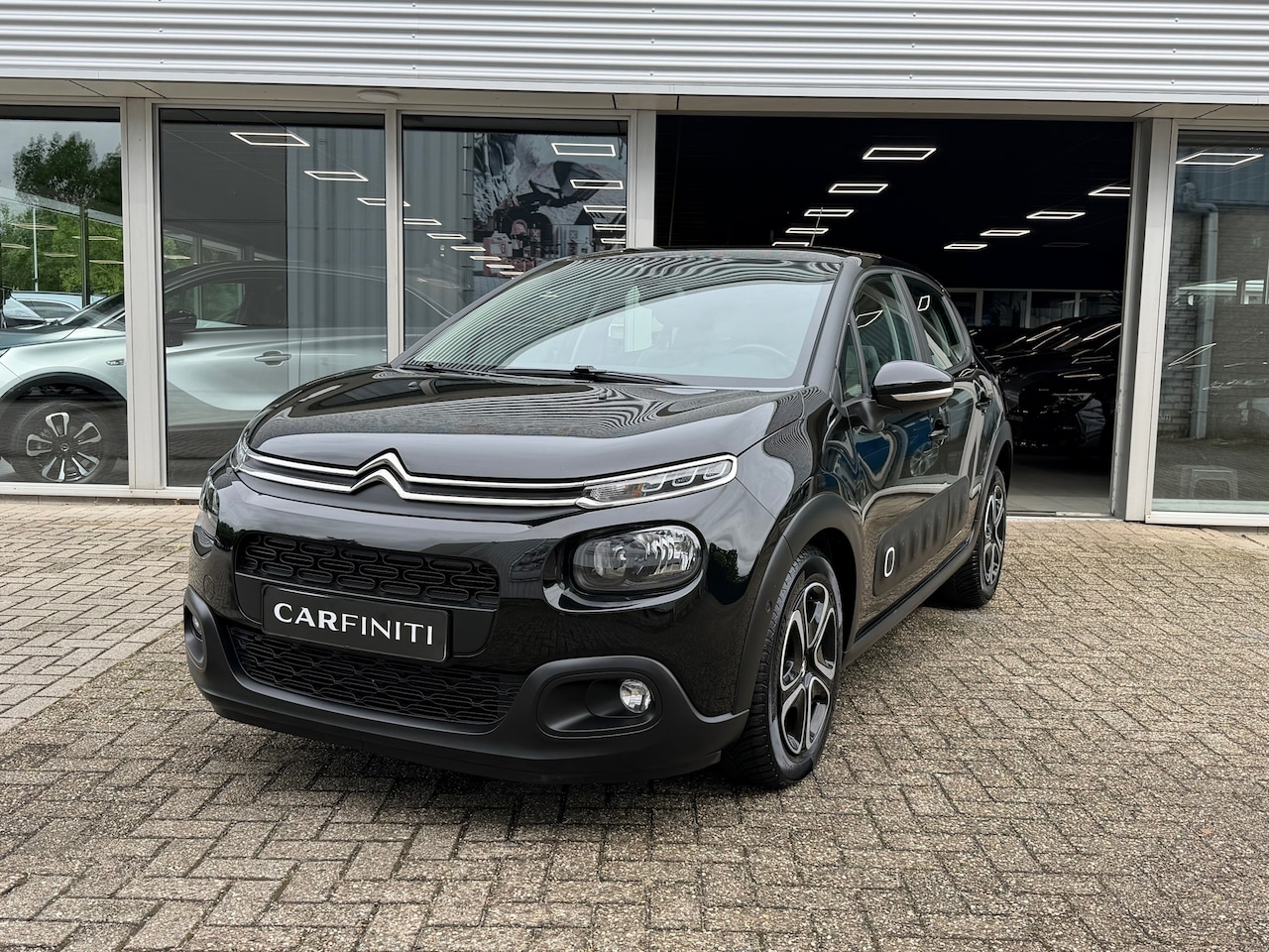 Citroën C3 - 1.2 PureTech Shine Automaat 110 Pk | Navigatie | Clima | Cruise | Camera. - AutoWereld.nl