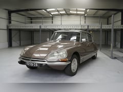 Citroën DS - 2.3 Pallas. Citromatic semi-automatic