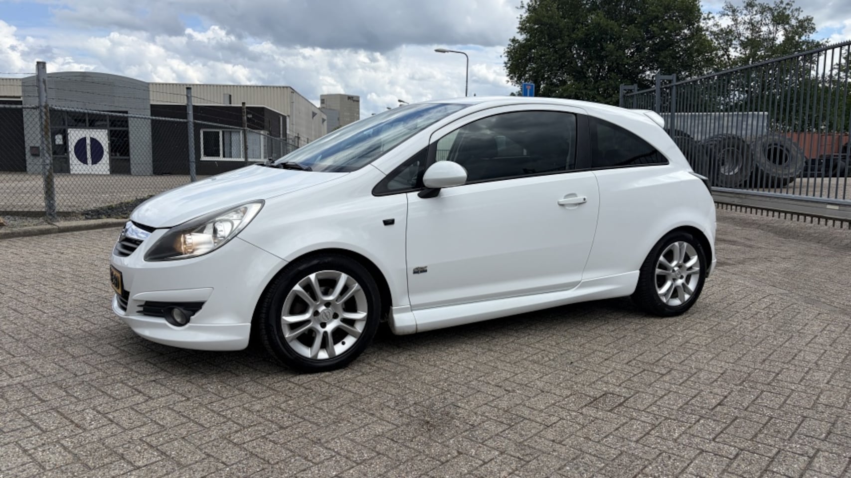 Opel Corsa - 1.4-16V Cosmo 1.4-16V Cosmo - AutoWereld.nl