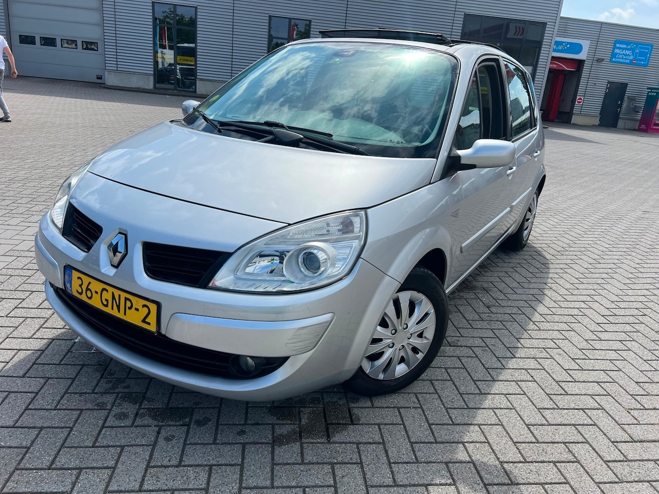 Renault Scénic - 1.6-16V Business Line AUTOMAAT PANO NWE APK - AutoWereld.nl