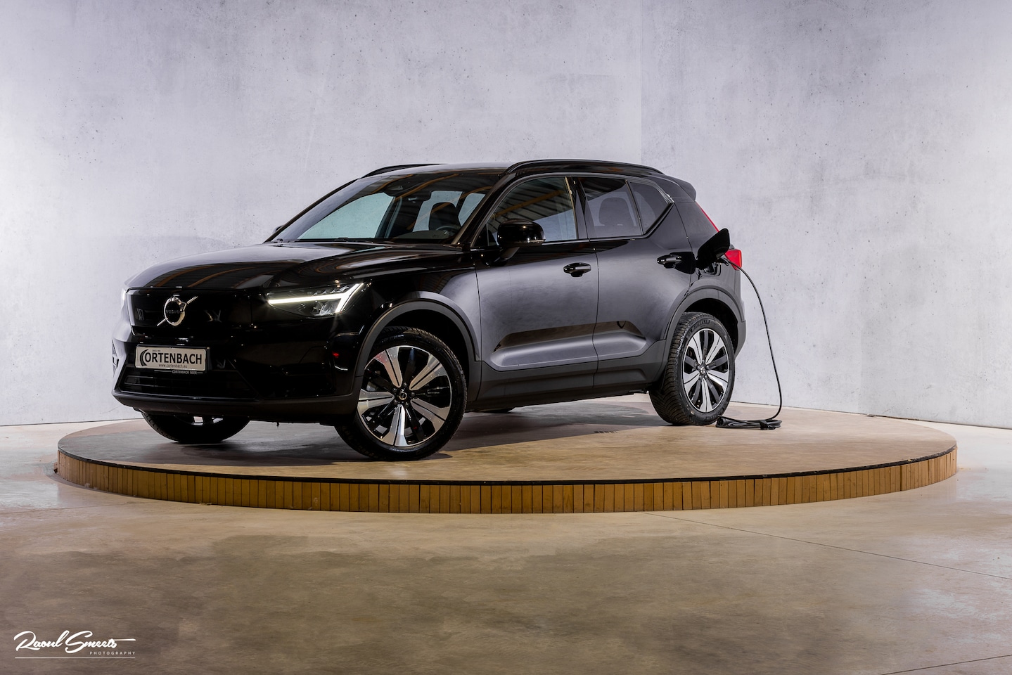Volvo XC40 - Recharge Plus 70 kWh | Zwenkbare trekhaak | Adaptieve cruise | Blis | Full LED | - AutoWereld.nl