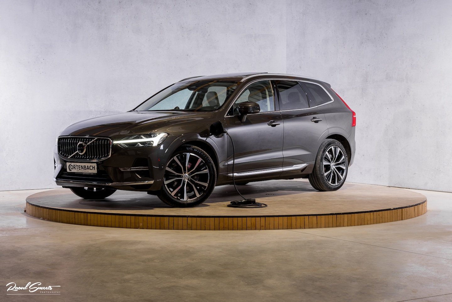 Volvo XC60 - 2.0 T8 Plug-in hybrid AWD Ultimate Bright Long Range | Luchtvering | Bowers&Wilkins | Pano - AutoWereld.nl
