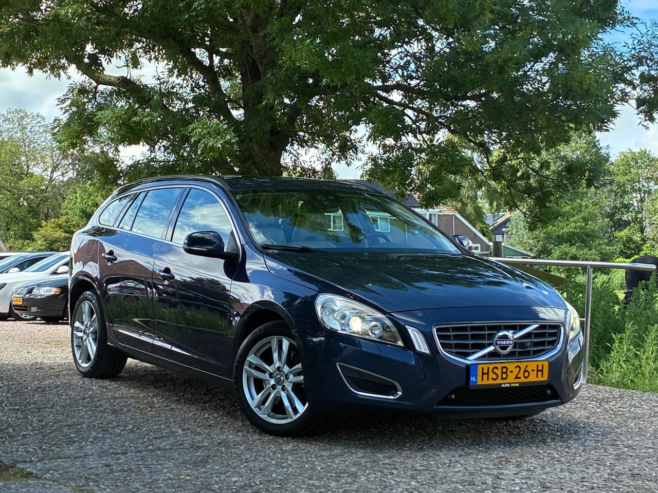 Volvo V60 - 2.0T Summum | Automaat + Leder + Cruise + Clima nu € 8.975,-!!! - AutoWereld.nl
