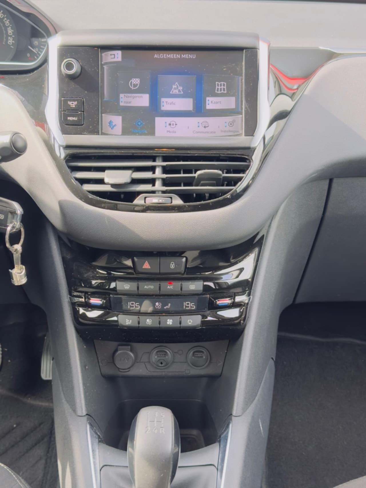 Peugeot 208 - 1.2 VTi Access 1e EIG , Dealer Ond.
