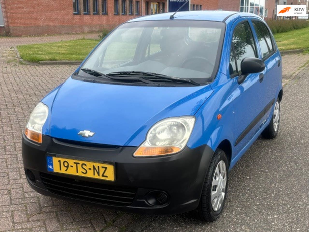 Chevrolet Matiz - 0.8 Pure5-Drs Audio-CD/MP3 2 x airbag Getint glasv ABS EBD Deelbare achterbank Dealeronder - AutoWereld.nl