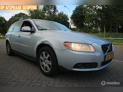 Volvo V70 - 2.4D 5-Cilinder Kinetic LEDER/ECC/NAVIGATIE/LMV