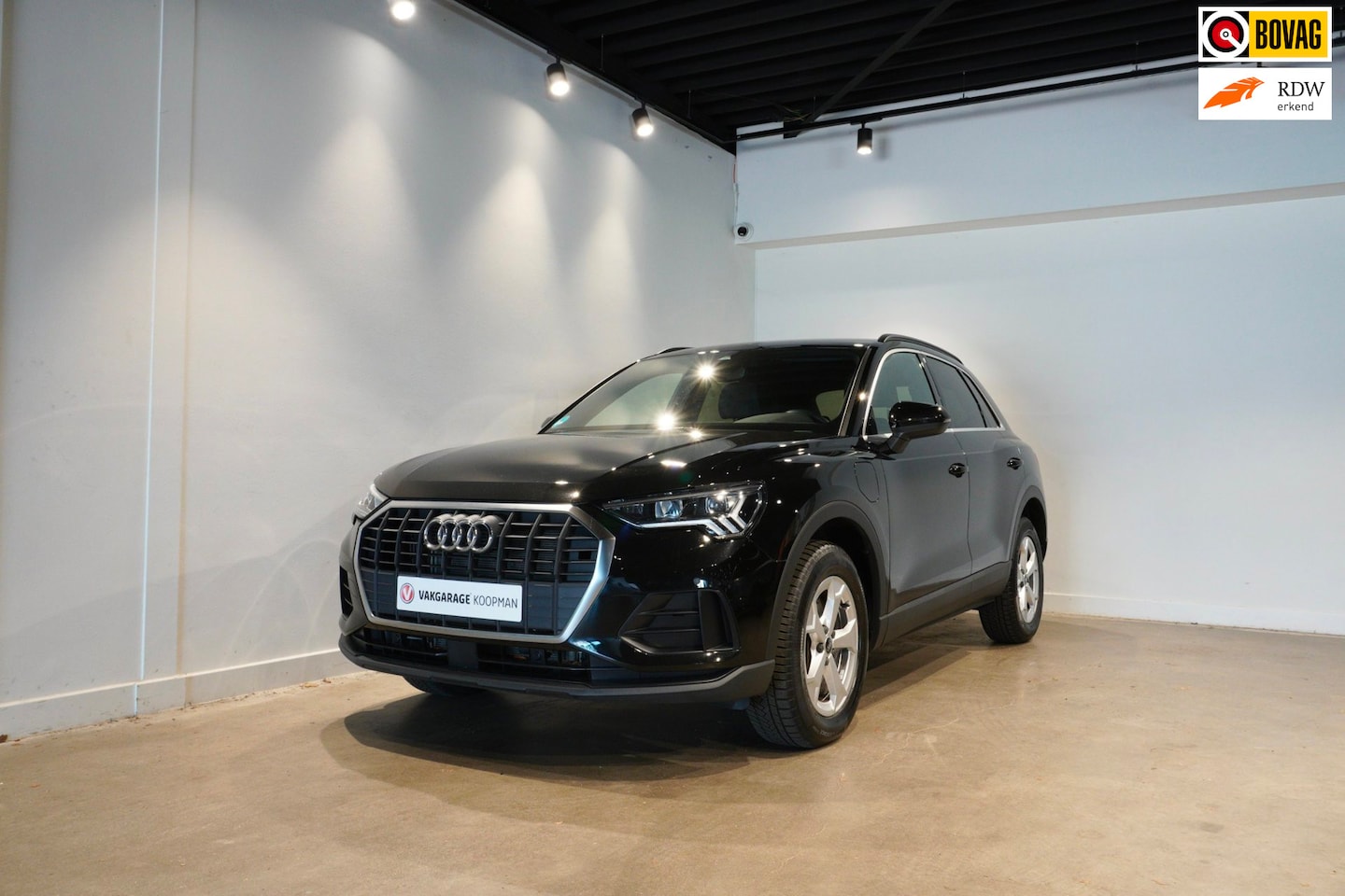 Audi Q3 - 45 TFSI e S edition Stoelverwarming|ACC| S-Line - AutoWereld.nl