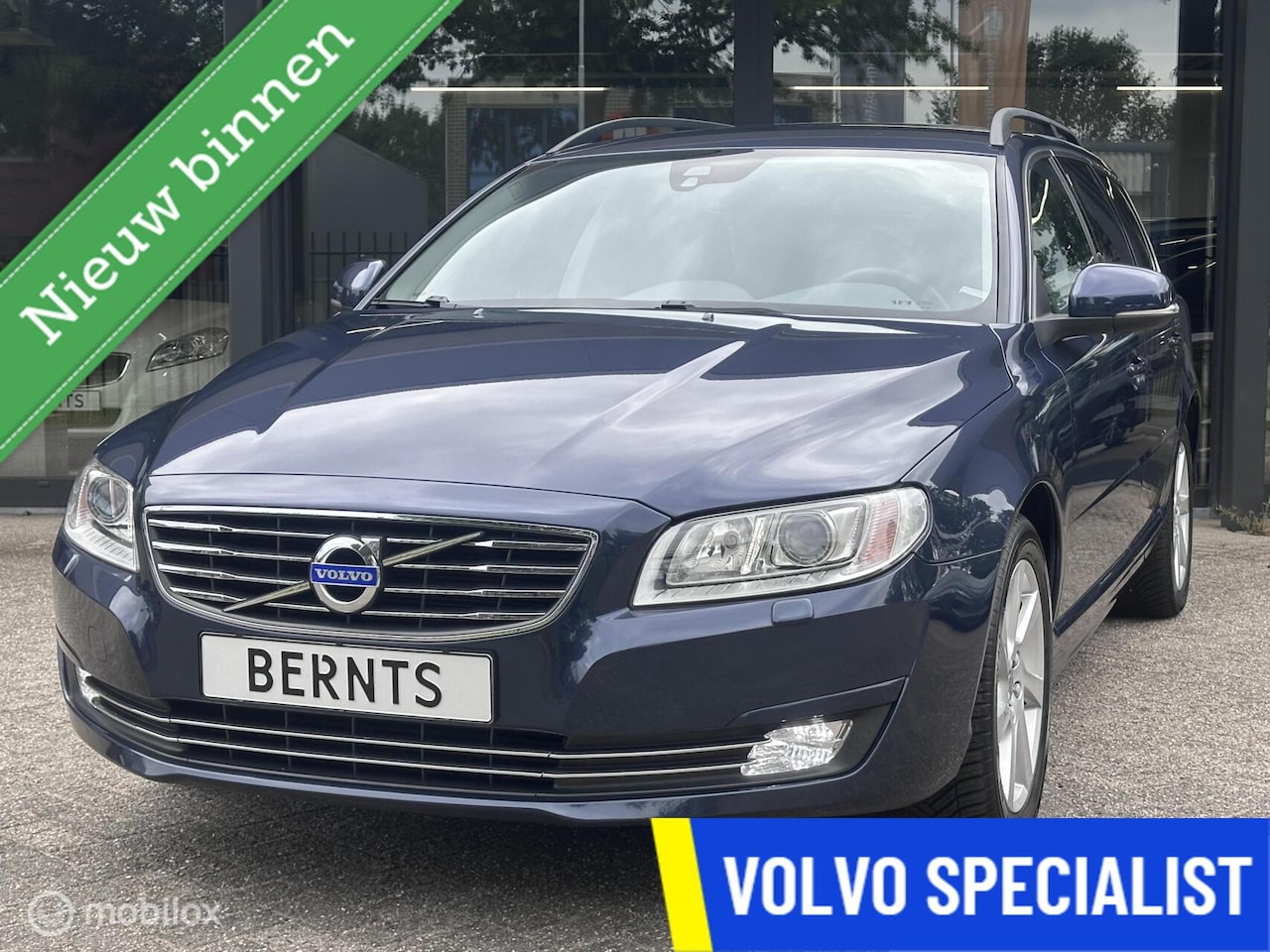 Volvo V70 - T4 Momentum|Automaat|Standkachel|Trekhaak|Leder|Navi| - AutoWereld.nl