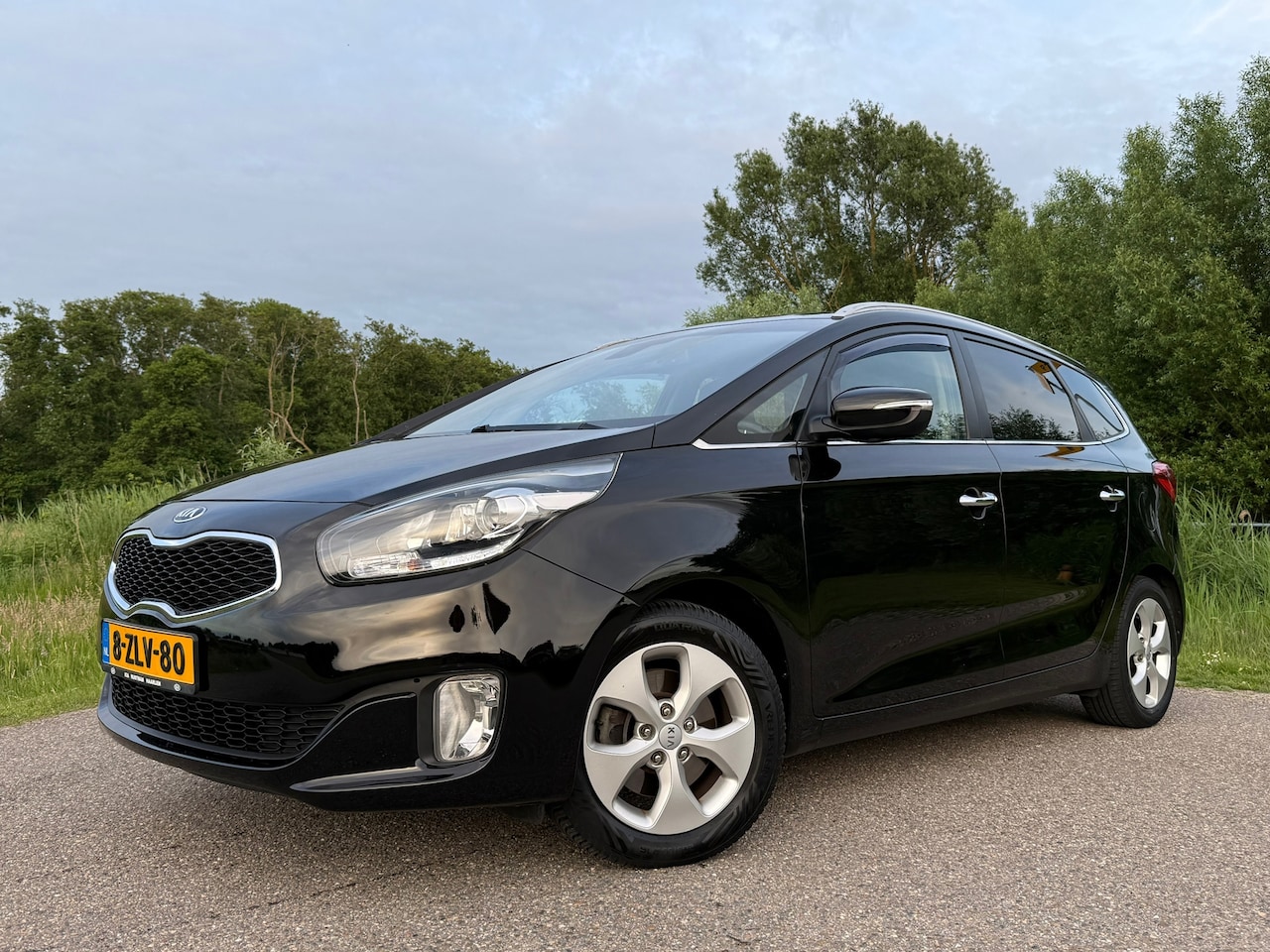 Kia Carens - 1.6 GDi Business Pack | 1e Eigenaar | Camera | 7 Persoons | Navi | Clima | 16" Velgen | PD - AutoWereld.nl