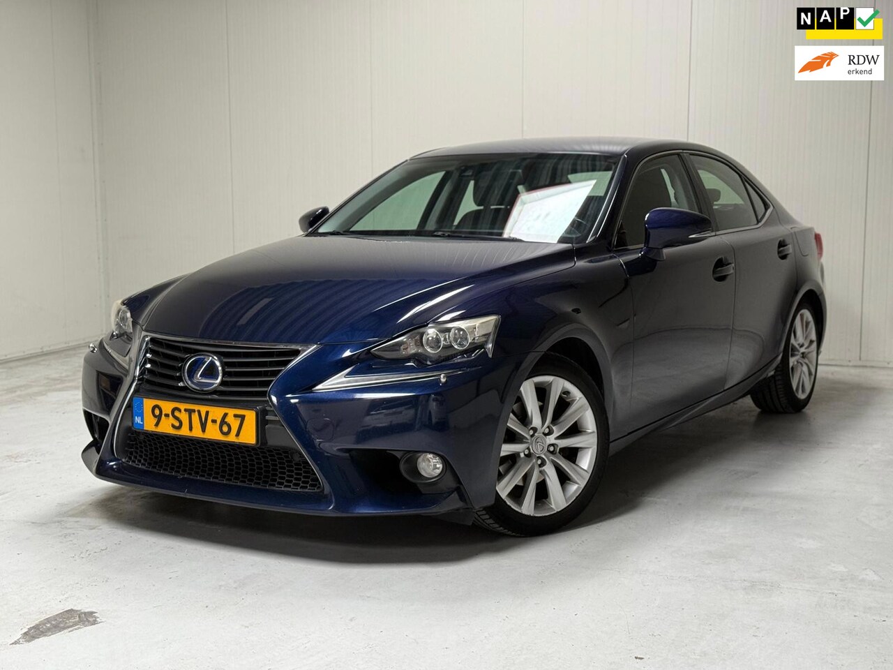 Lexus IS - 300h Edition 300h Edition - AutoWereld.nl