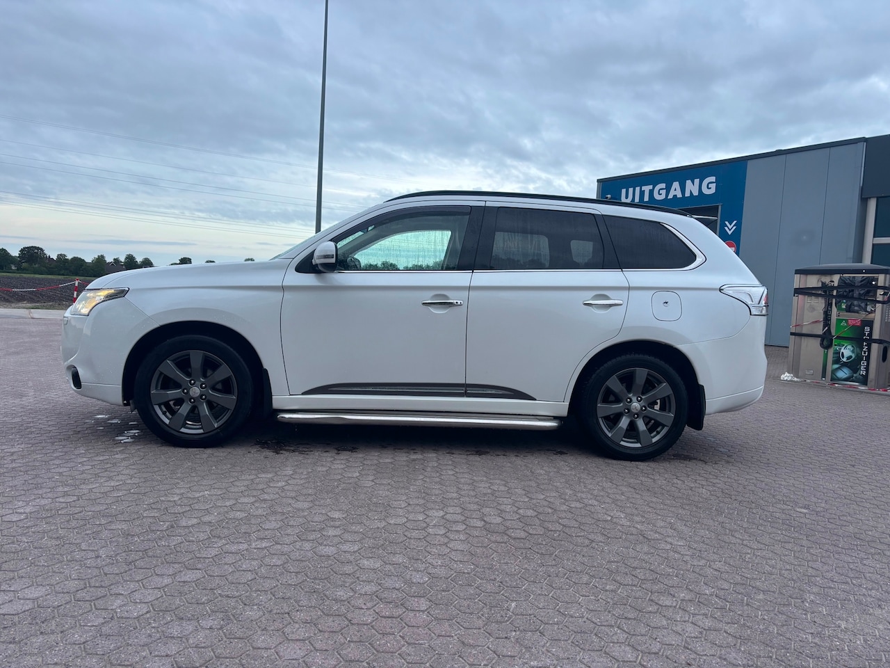 Mitsubishi Outlander - 2.0 Instyle 7 PERS AUT - AutoWereld.nl