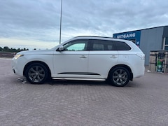 Mitsubishi Outlander - 2.0 Instyle 7 PERS AUT