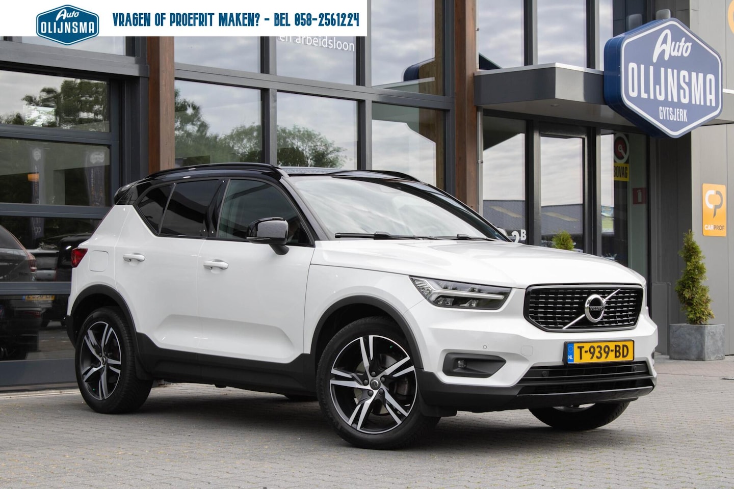 Volvo XC40 - 2.0 T4 R-Design|camera|Stoelverwarming| - AutoWereld.nl
