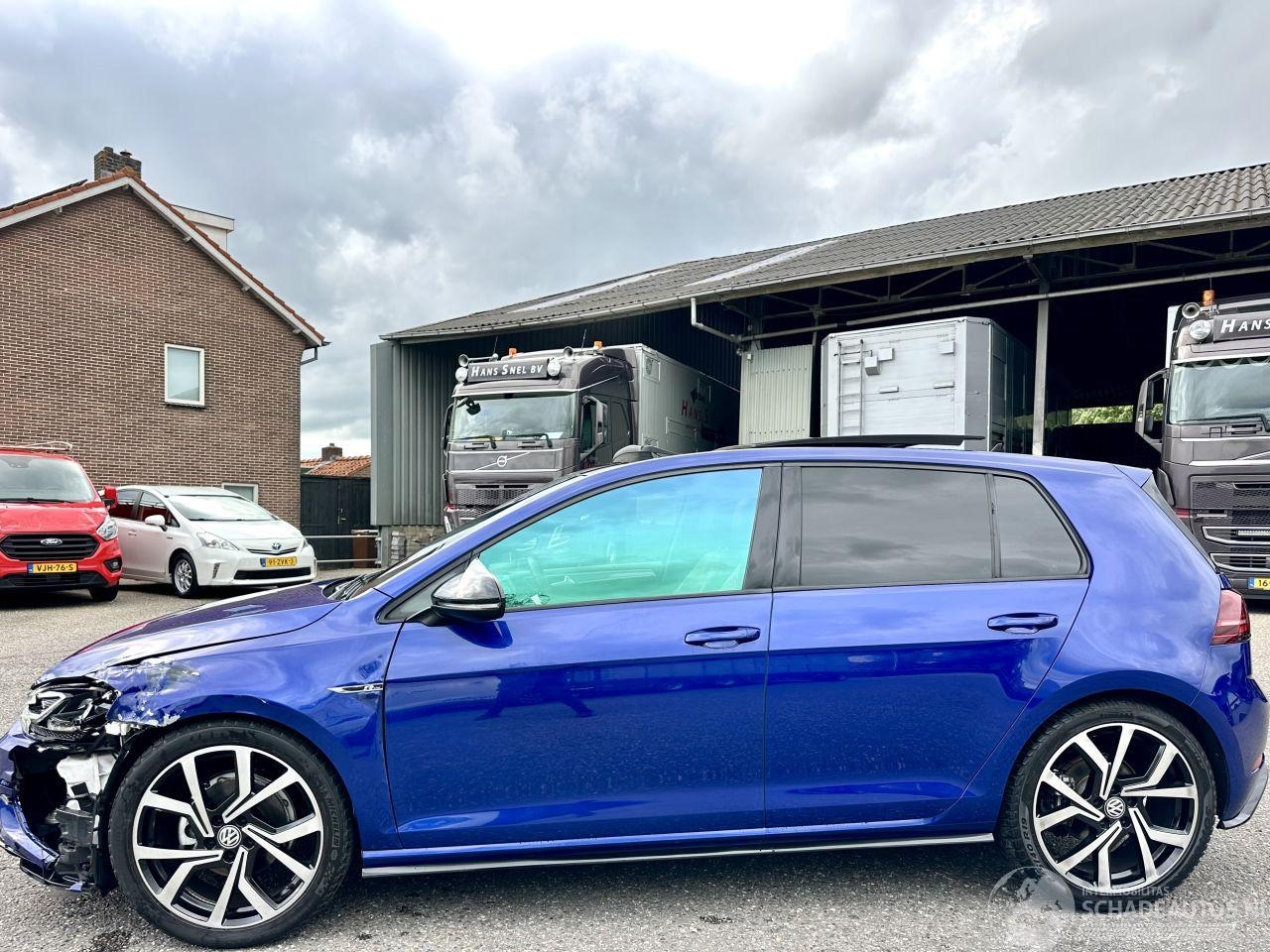 Volkswagen Golf - 1.5 TSI is 150pk 7-Traps aut + f1 R-Line 5drs - AutoWereld.nl