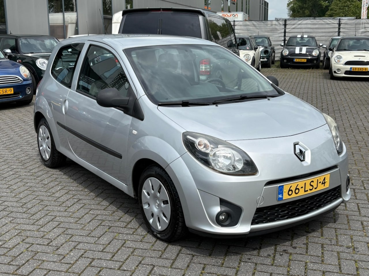 Renault Twingo - 1.2-16V Authentique 1.2-16V Authentique - AutoWereld.nl