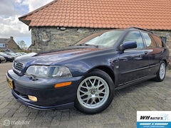 Volvo V40 - 2.0 T4 Ultra 200pk