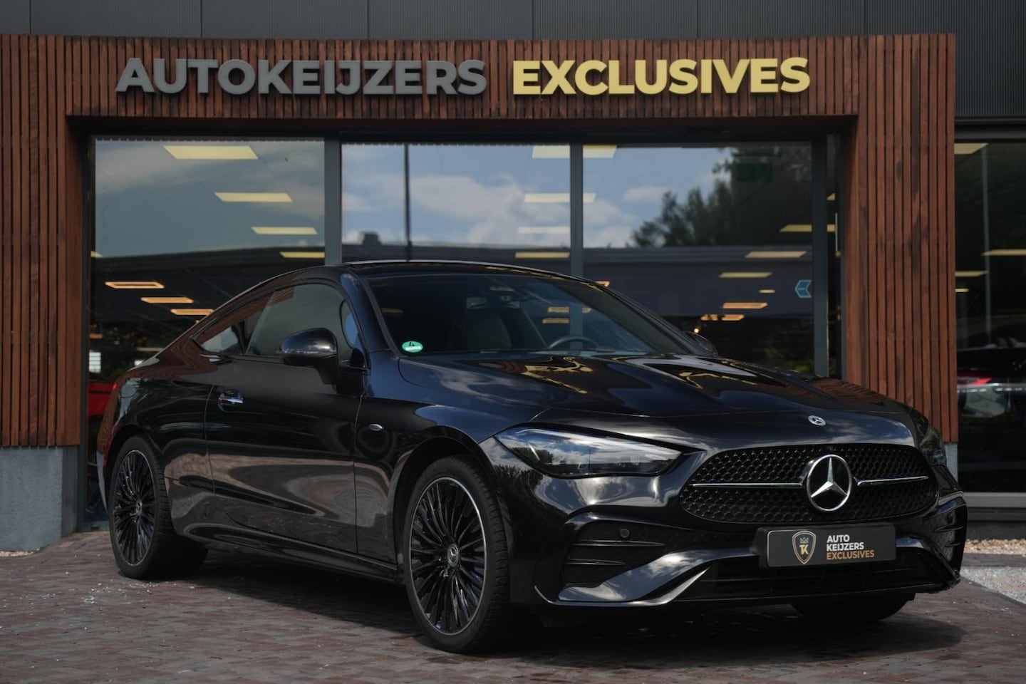 Mercedes-Benz CLE Coupé - 300 e AMG Line Panoramadak Burmester Memory Ambient Keyless - AutoWereld.nl