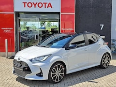 Toyota Yaris - 1.5 Hybrid GR Sport STOELVERWARMING ADAPTIVE CRUISE CONTROL DEALER ONDERHOUDEN