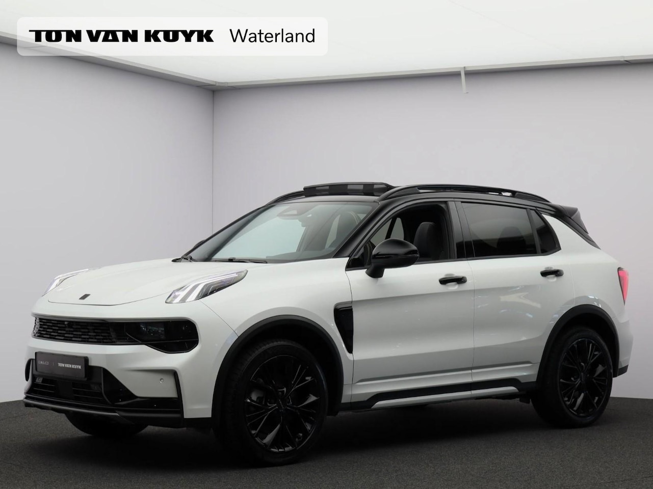 Lynk & Co 01 - 1.5 More Automaat / Panoramadak / 20" velgen / Privacy Glass / VOORRAADACTIE! € 47.145.- V - AutoWereld.nl