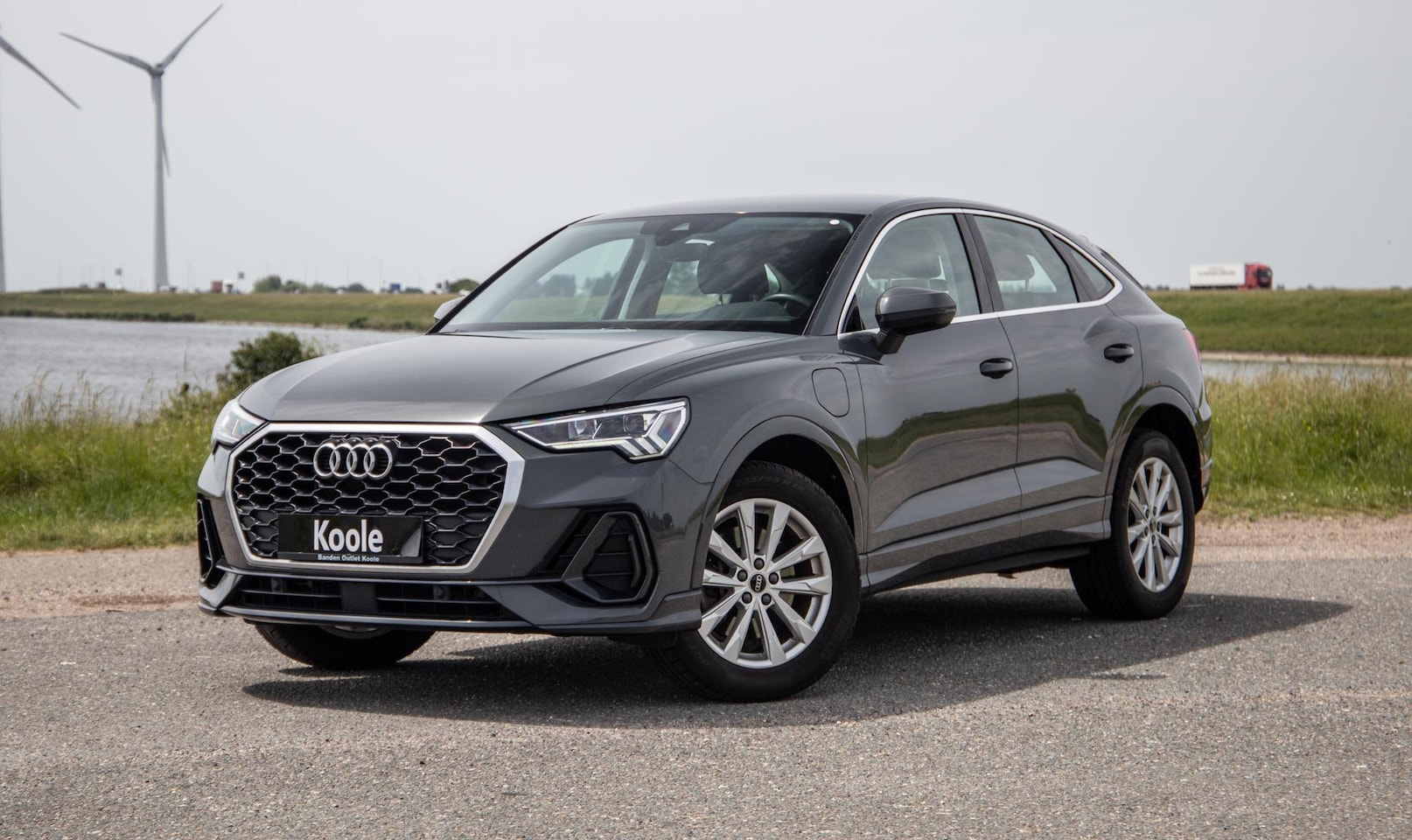 Audi Q3 Sportback - 45 TFSI e Edition ADAPTIVE CRUISE / CARPLAY / DEALER ONDERHOUDEN / AUTOMAAT - AutoWereld.nl